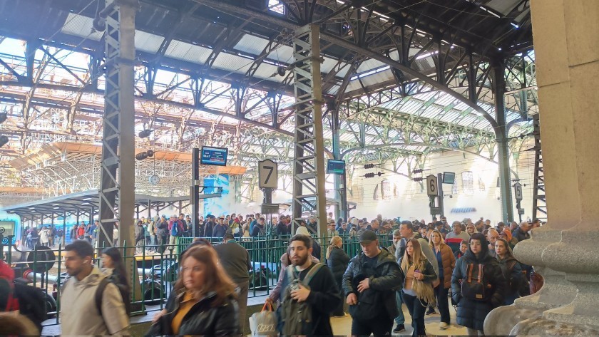 Trenes: Trabajo dictó la conciliación obligatoria e intimó a La Fraternidad a levantar la protesta