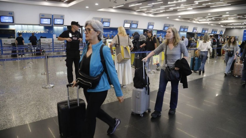 Vacaciones de Invierno: El Gobierno aumentó 560% la tasa aeroportuaria
